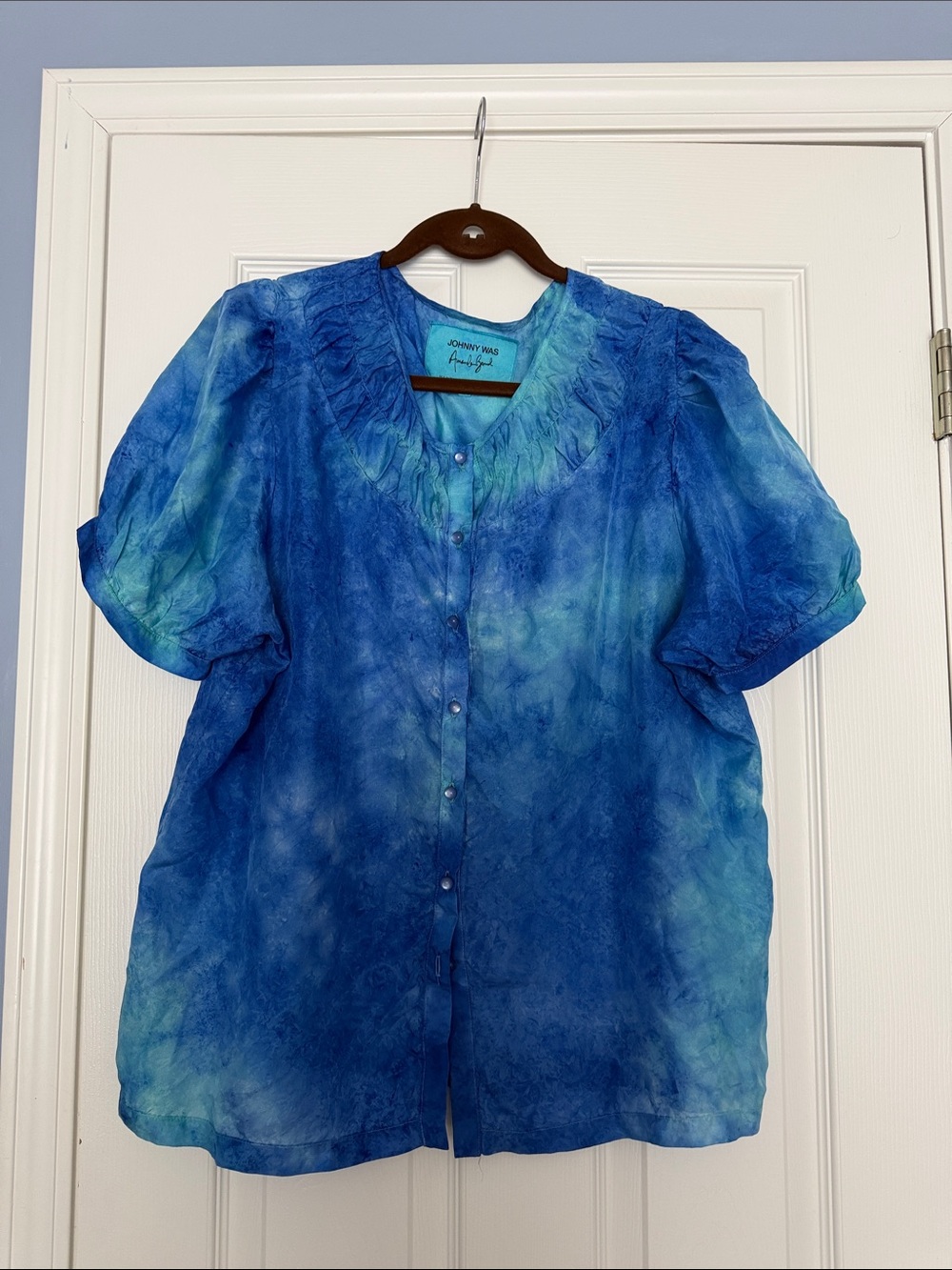 Johnny Was Blue Tie-Dye V-Neck Button Front Blouse